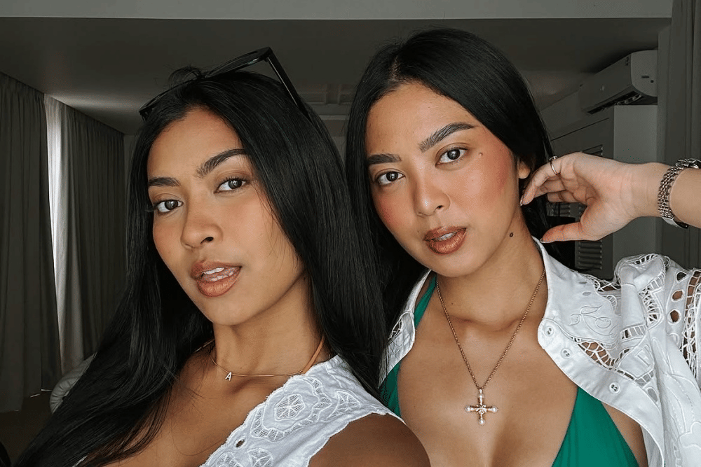 Agnes Rahajeng dan Elizabeth Rahajeng