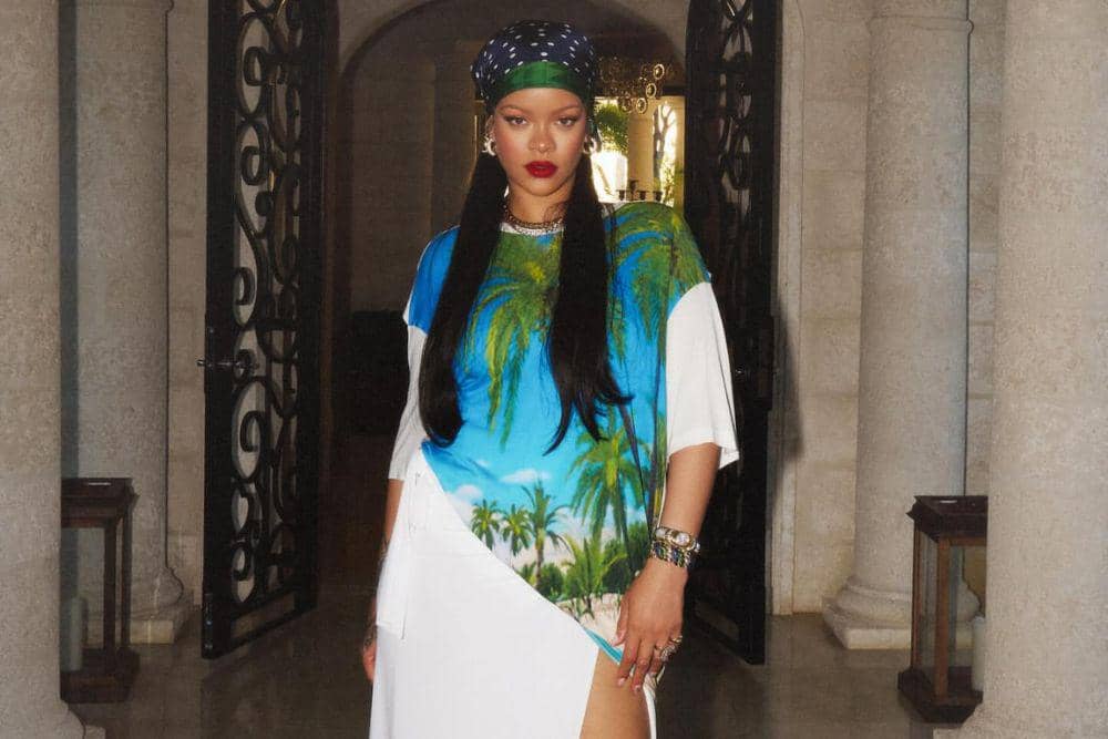 Rihanna Kembali ke Grand Kadooment, Semeriah Apa Kostumnya?