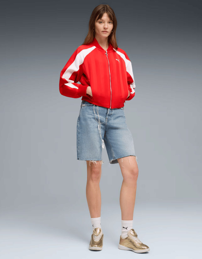 Puma baju merah putih