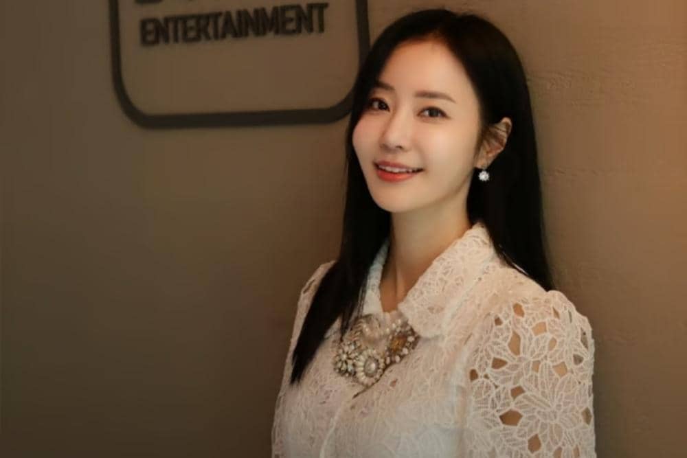 Ban Min Jung Umumkan Menikah