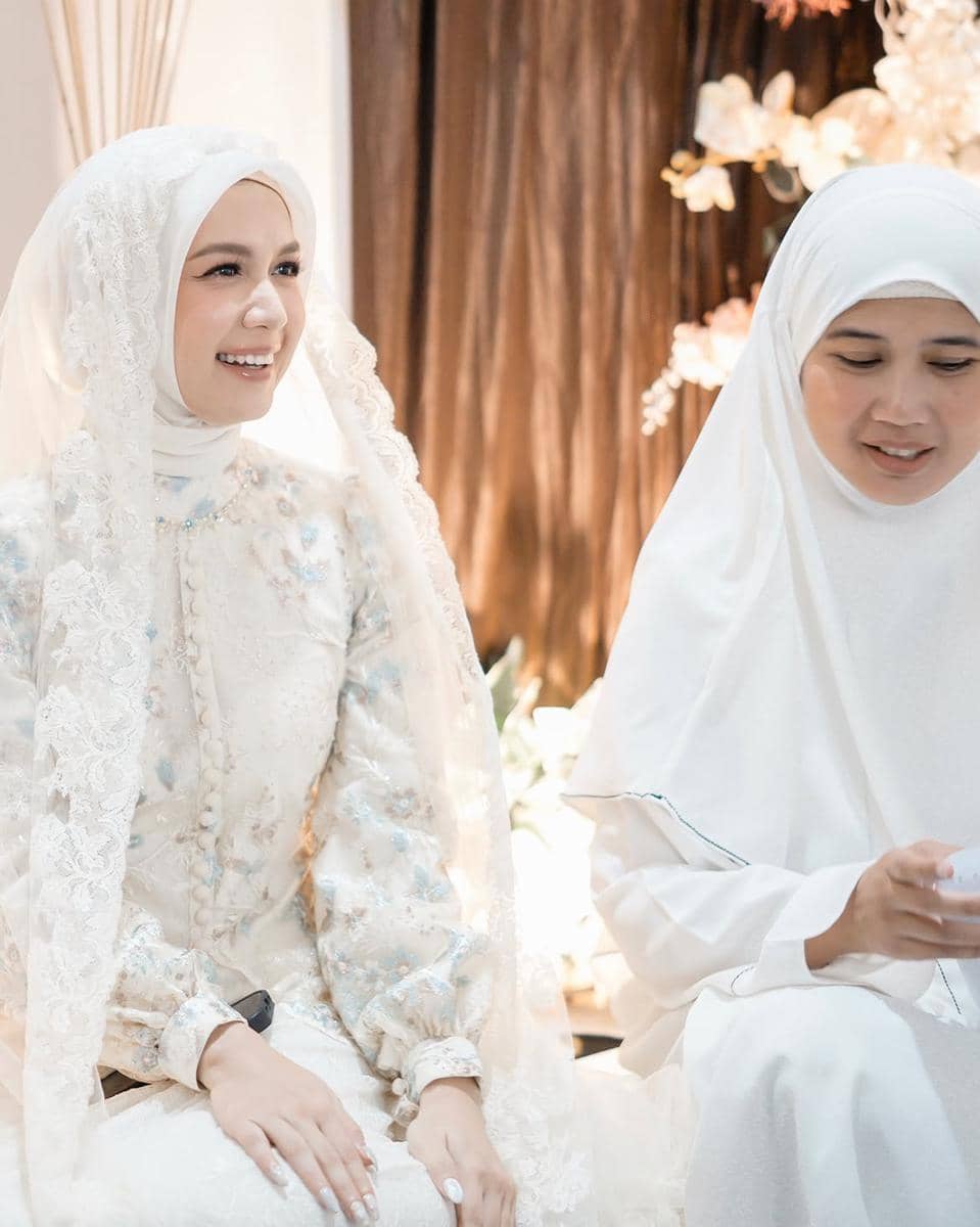Potret Pengajian Dea Annisa Jelang Pernikahan