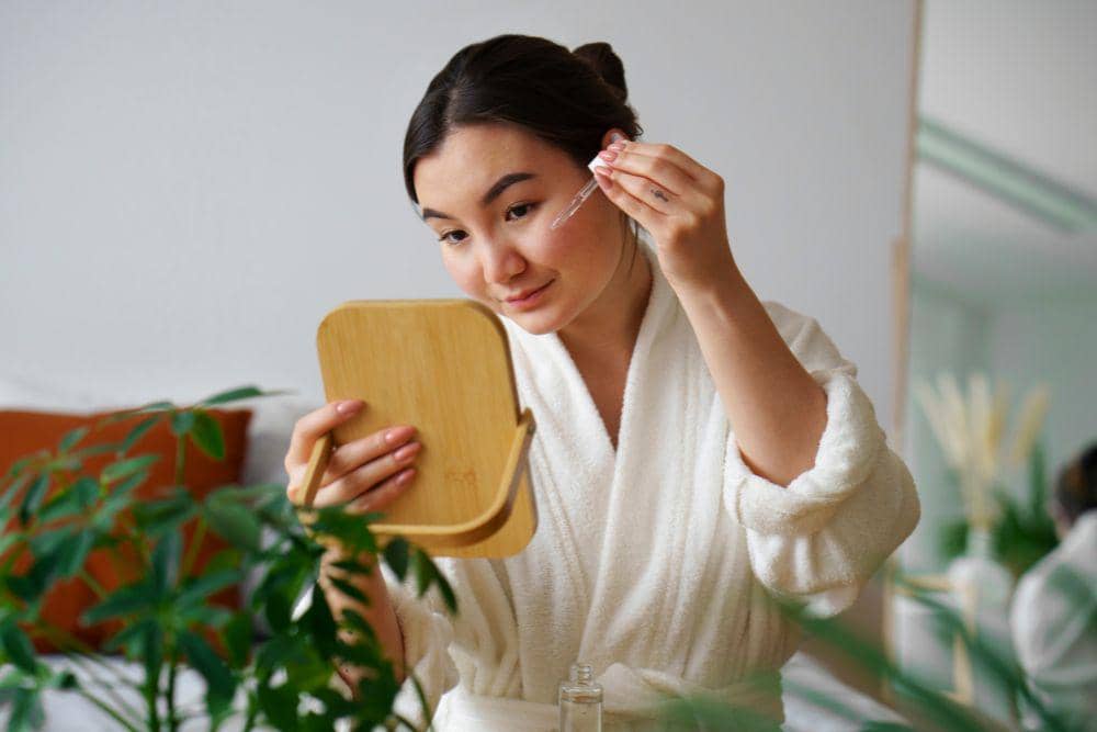 Jangan Salah Pilih, Ini Perbedaan AHA, BHA, dan PHA dalam Skincare