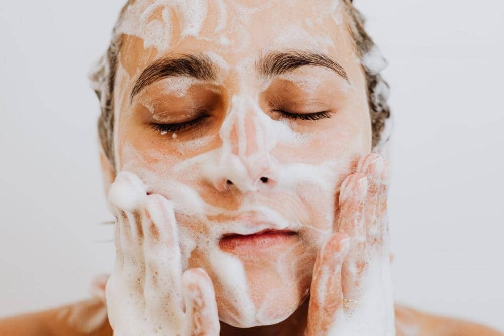 Skincare Setelah Penerbangan Panjang