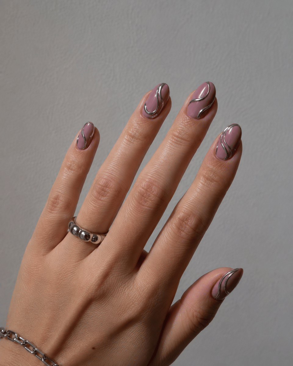 Nail art dusty pink