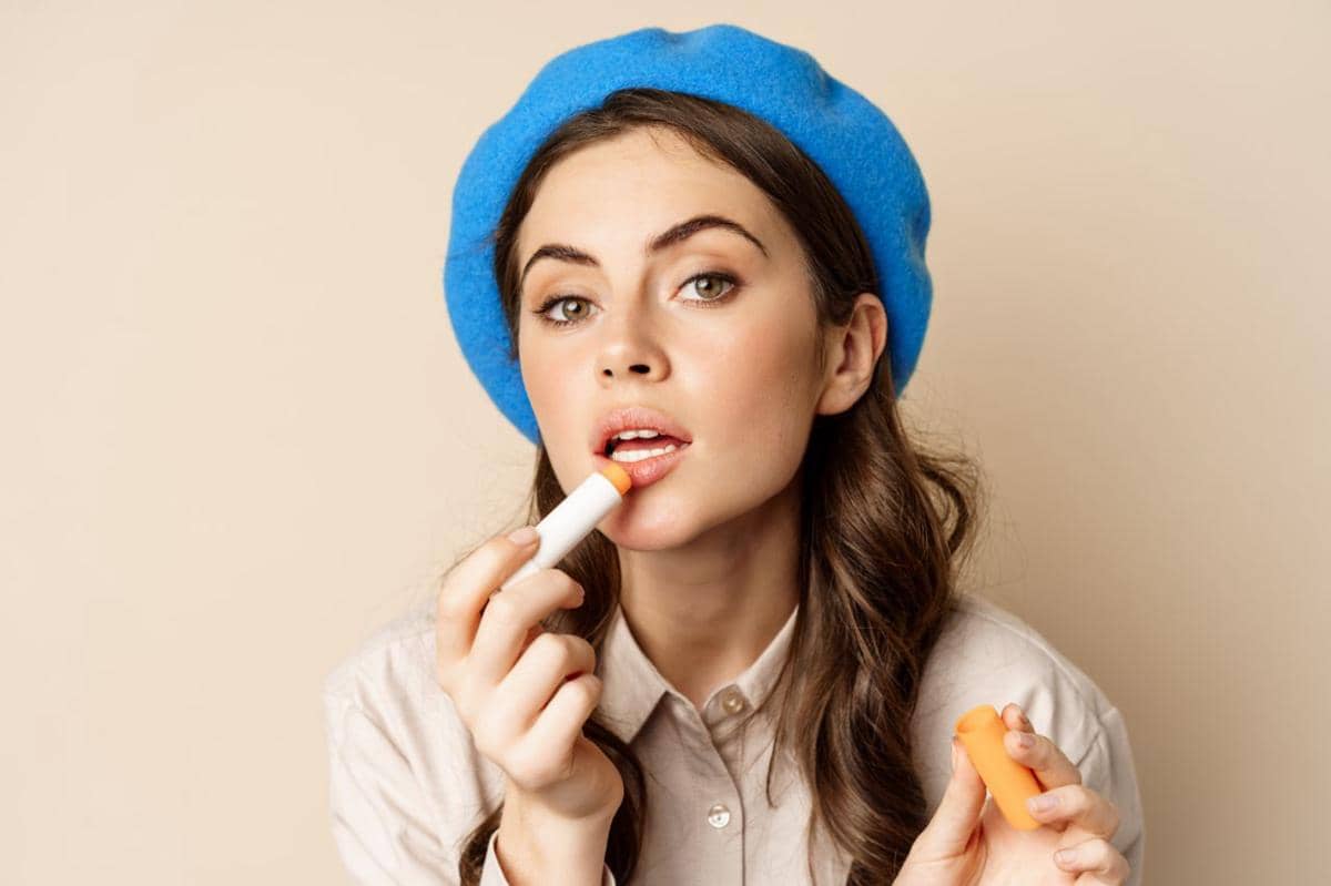 tips memakai lipstik yang salah shade