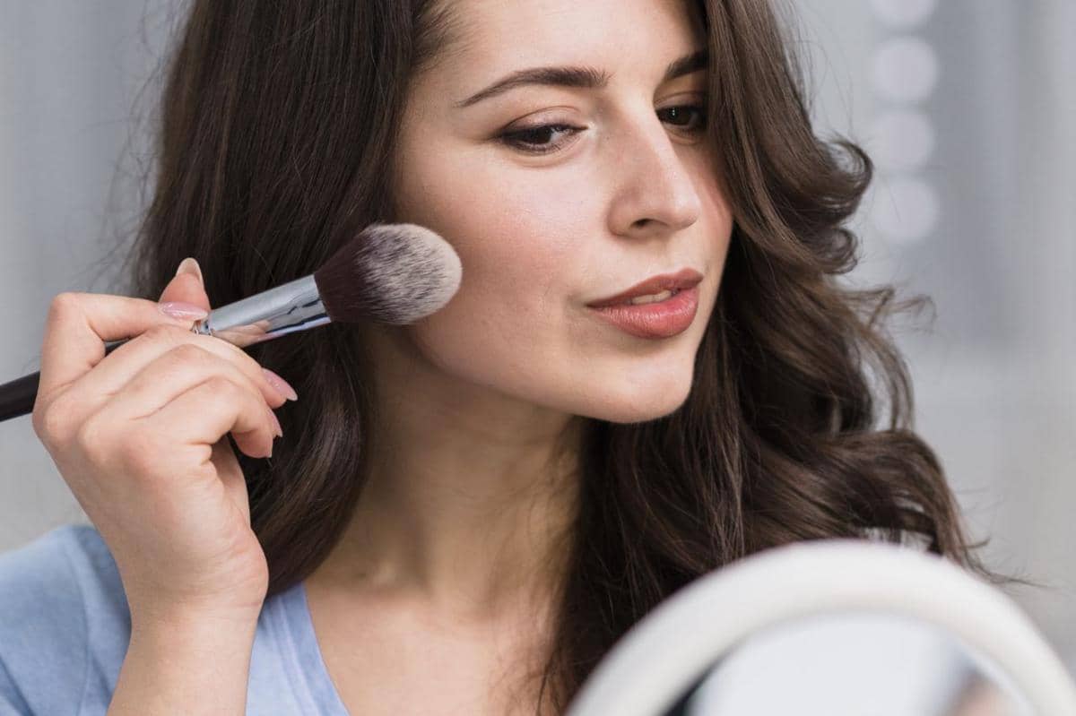tips memakai lipstik yang salah shade