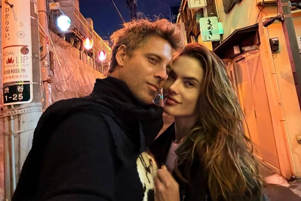 Alessandra Ambrosio Dilamar Buck Palmer