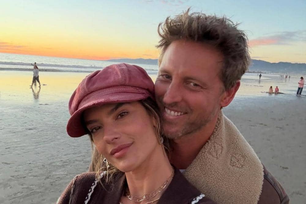 Alessandra Ambrosio Dilamar Buck Palmer