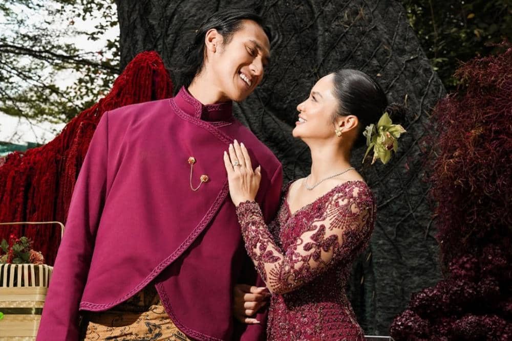 Lamaran Sean Gelael dan Hana Malasan
