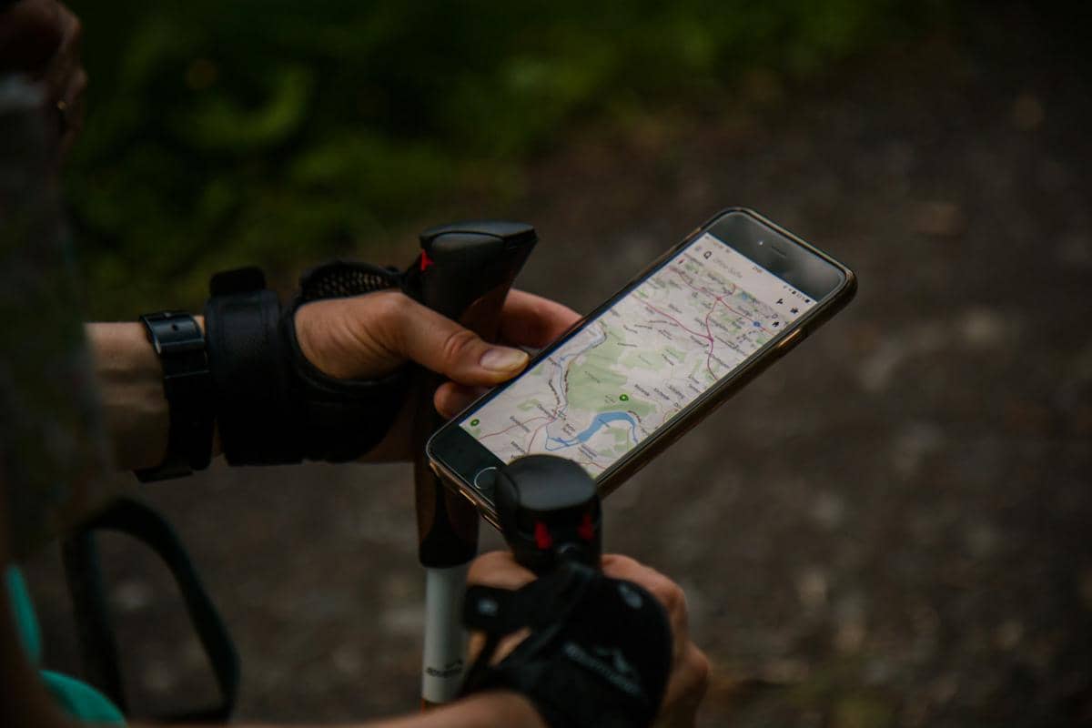 Perlengkapan Trekking yang Wajib Dibawa