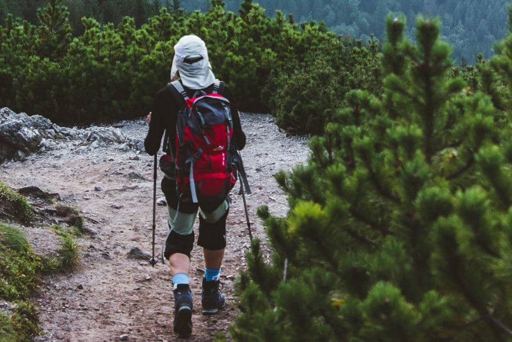 Perlengkapan Trekking yang Wajib Dibawa