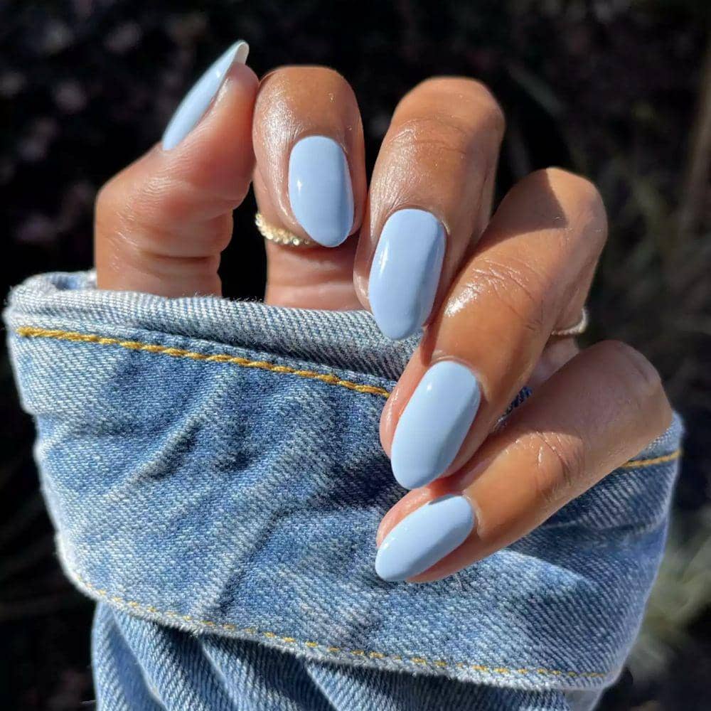Inspirasi Nail Art Warna Baby Blue