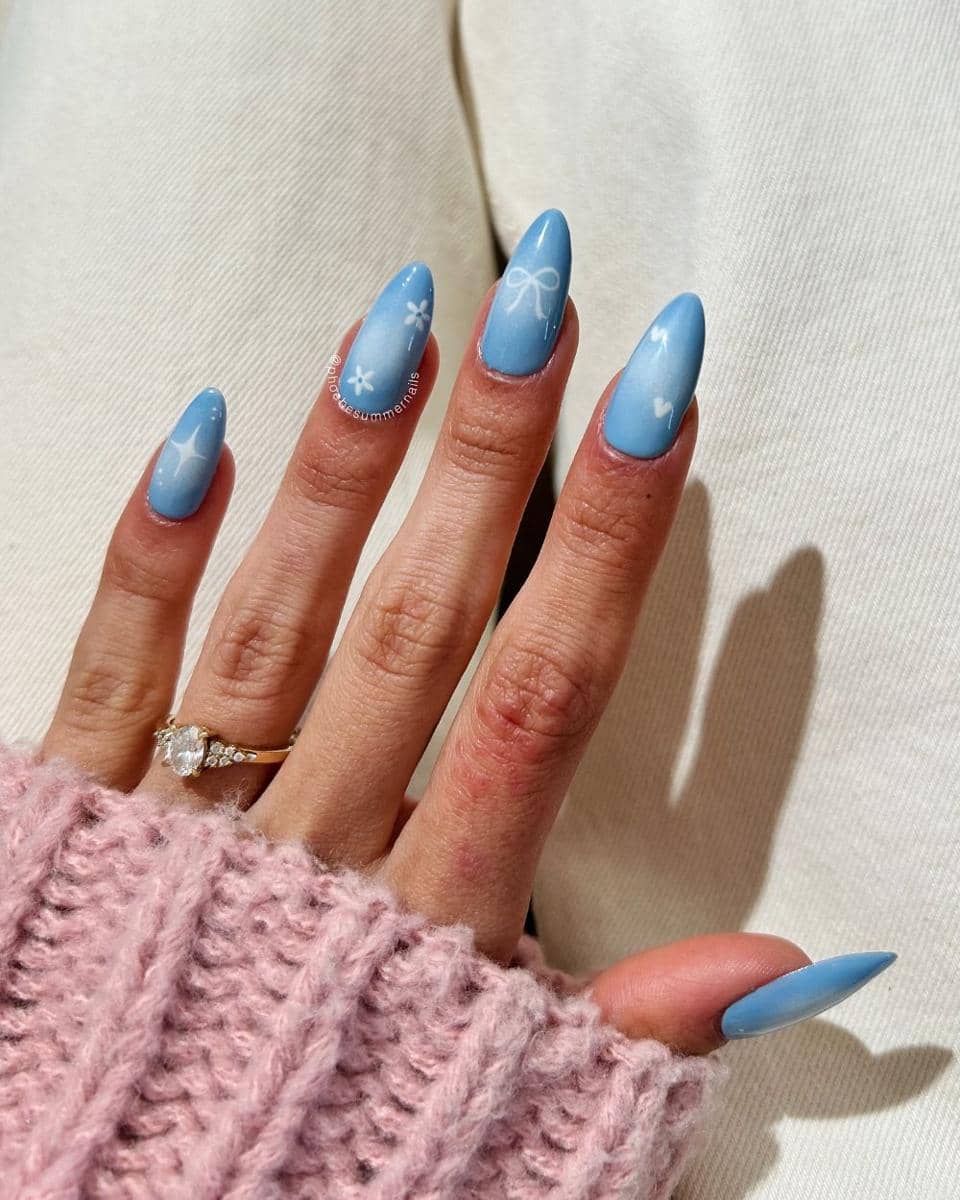 Inspirasi Nail Art Warna Baby Blue