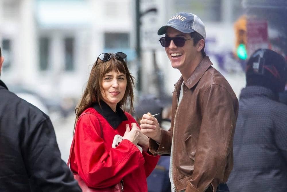 Dakota Johnson dan Tucker Pillsbury