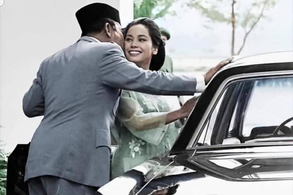 Kisah Cinta Ratna Sari Dewi dan Soekarno