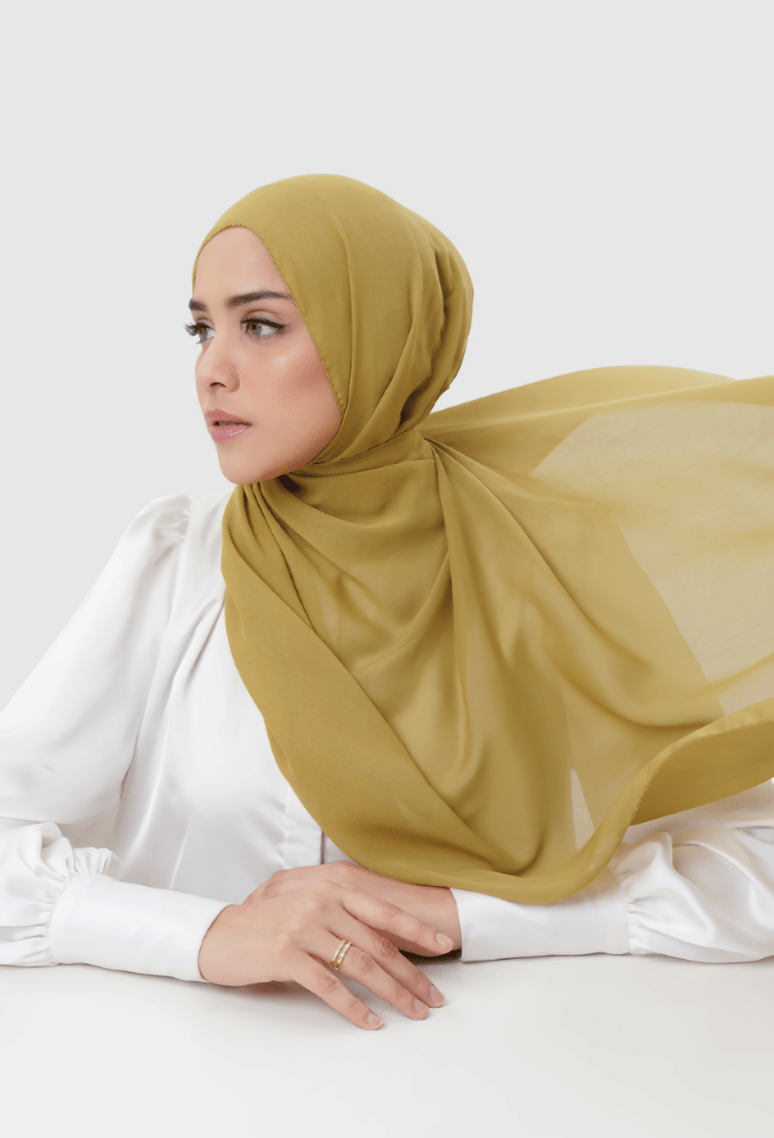 Hijab Mustard dan Putih
