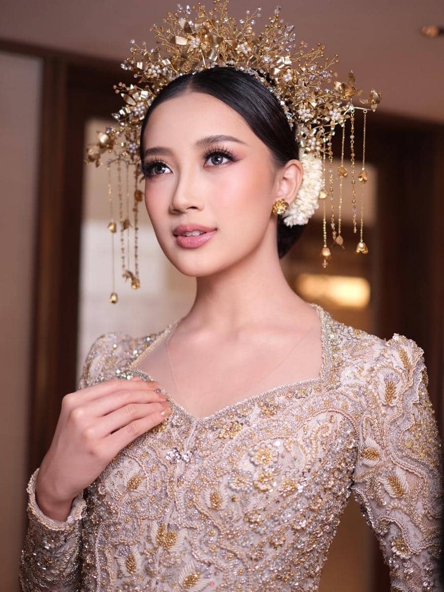 Lia Pharoh Makeup