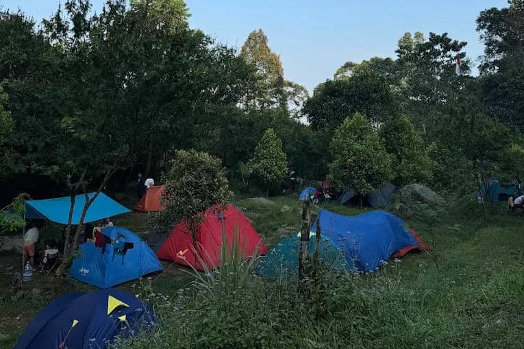 tempat camping di Sentul
