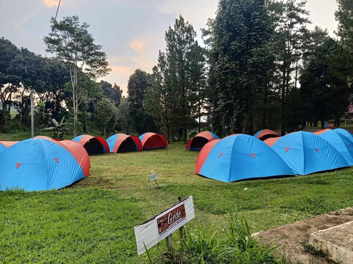 tempat camping di Sentul