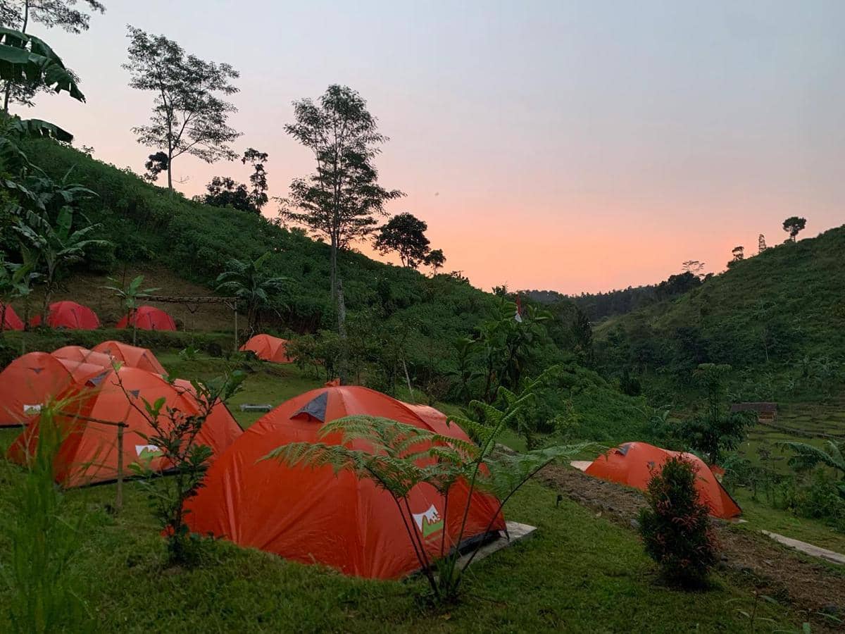 tempat camping di Sentul