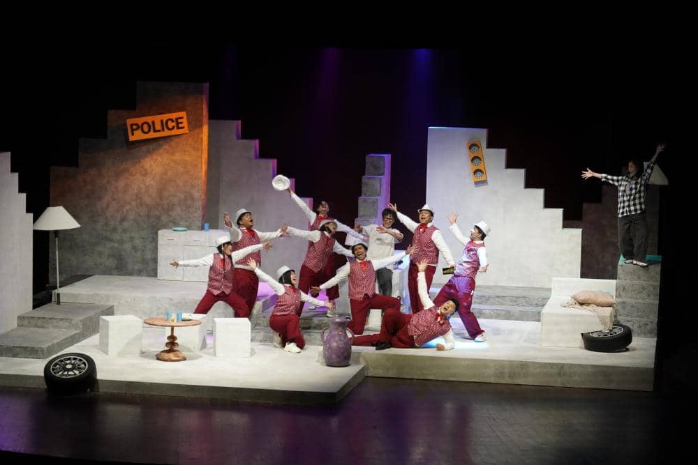 "Ketika Nalar Bertanya" Ajak Penonton Merawat Ingatan Lewat Panggung Teater
