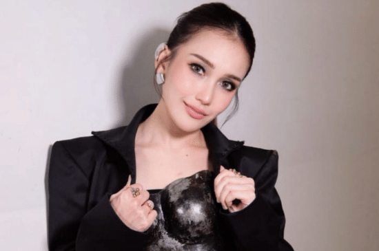 Artis yang Pernah Tinggal dan Punya Rumah di Depok