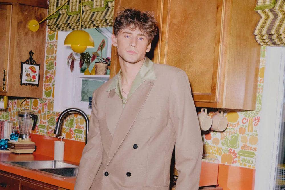 Profil Magnus Ferrell, Musisi di Balik “Asleep Talking”