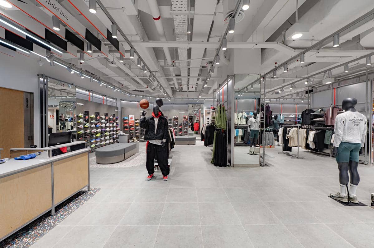 NIKE PLAZA SENAYAN OPENING STORE - 20 AGUSTUS 2026-2.jpg
