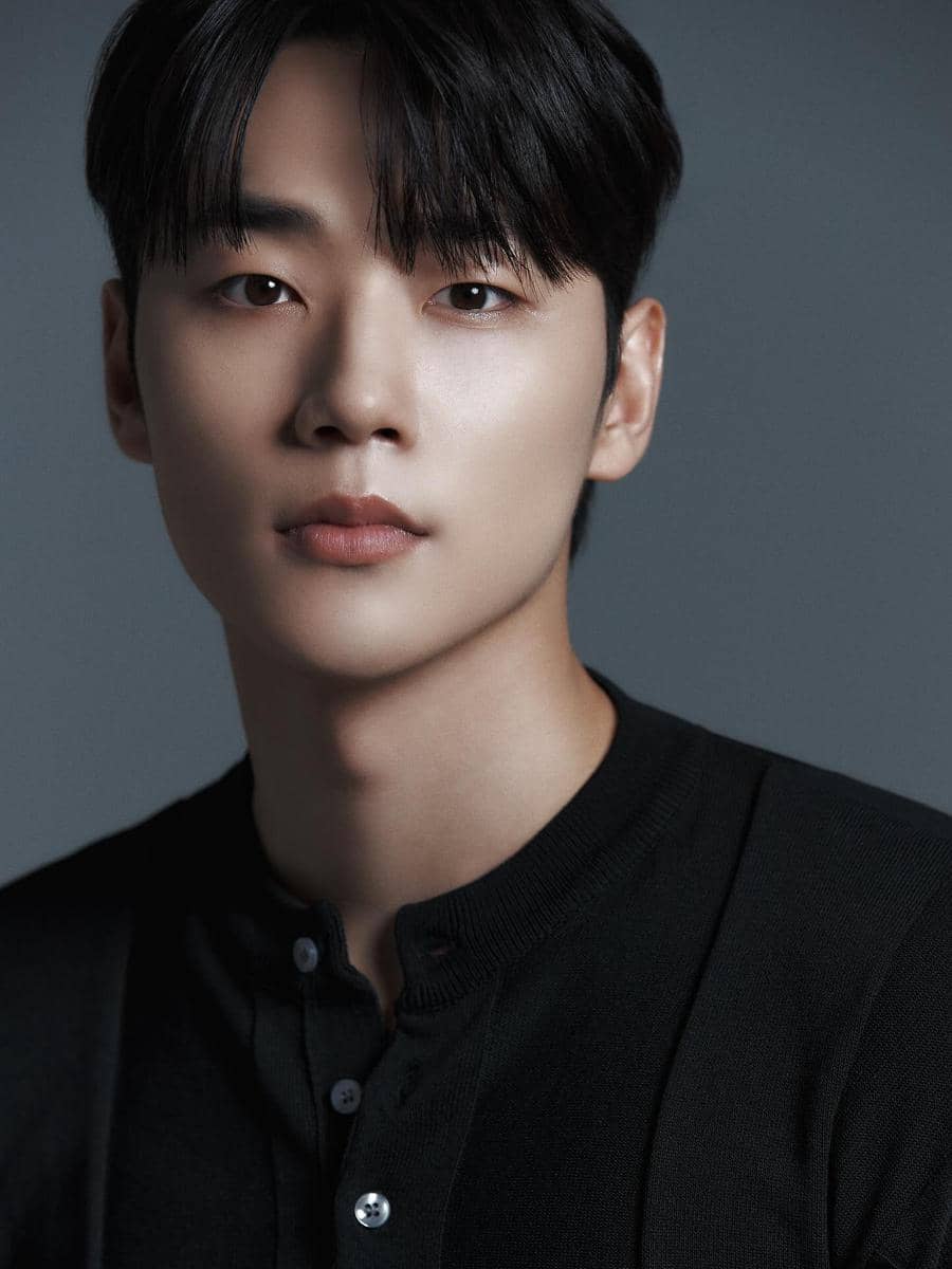 potret Lee Min Jae