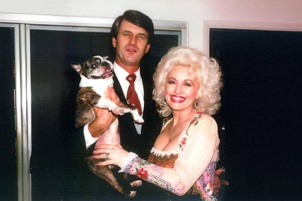 Kisah Cinta Dolly Parton dan Carl Dean