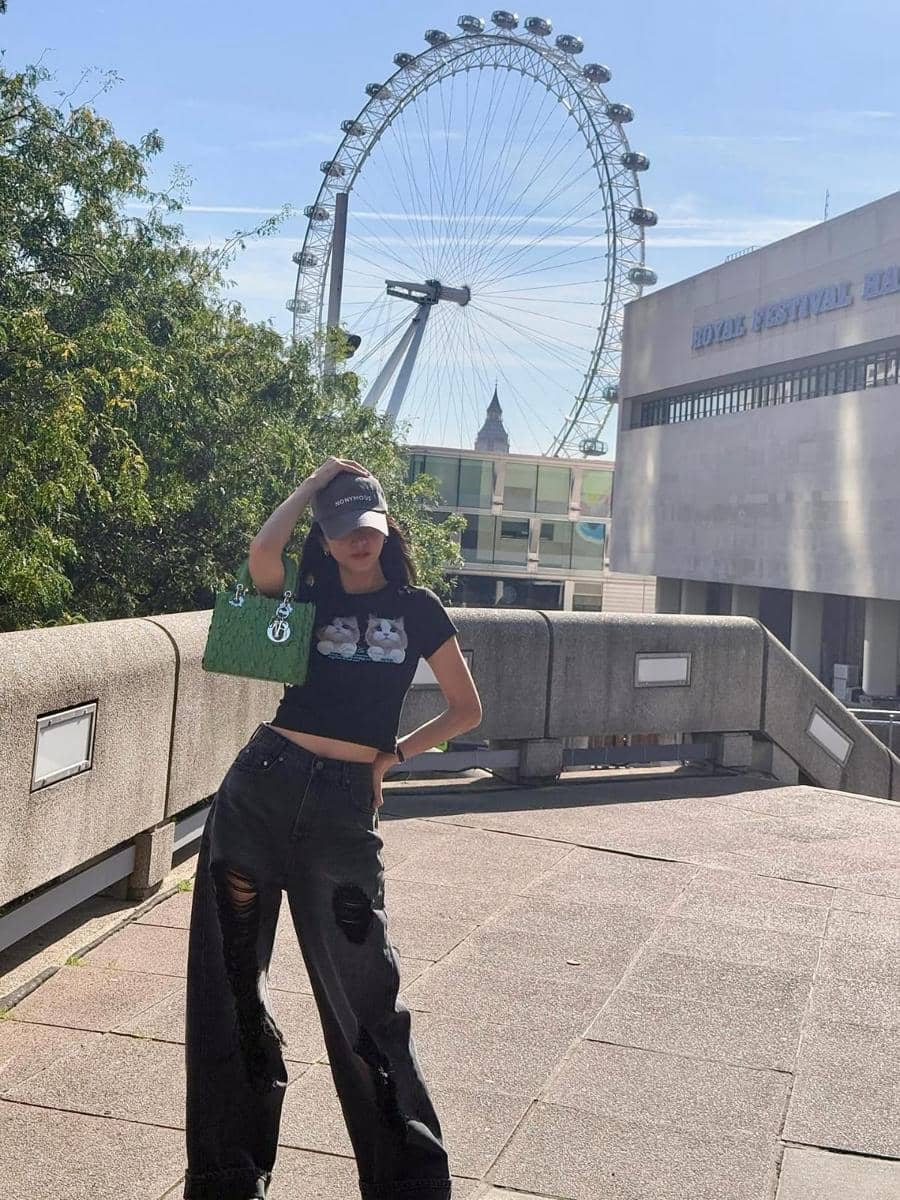 outfit konser pakai crop top