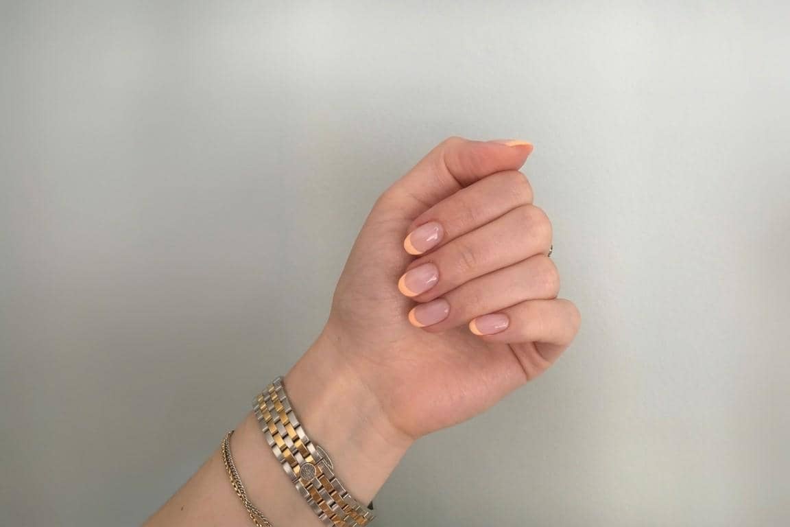 inspirasi nail art warna peach