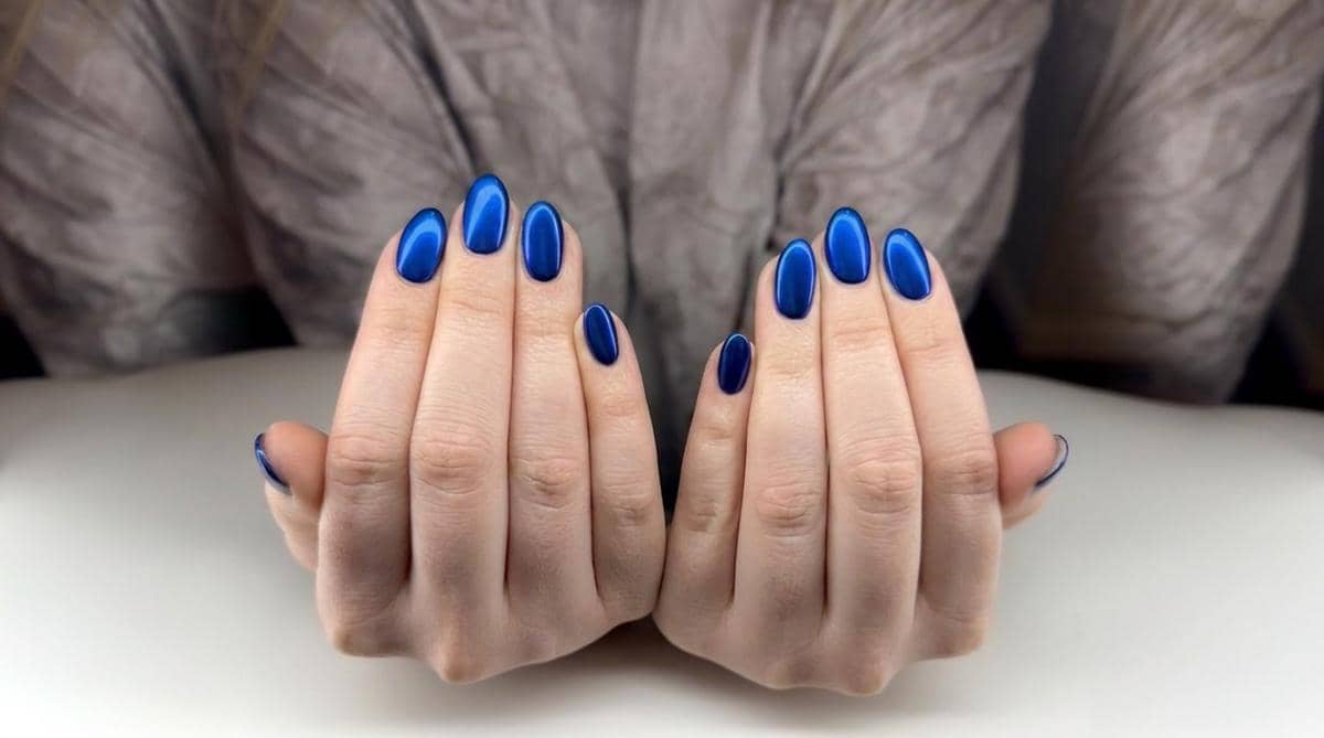 inspirasi nail art warna cobalt blue