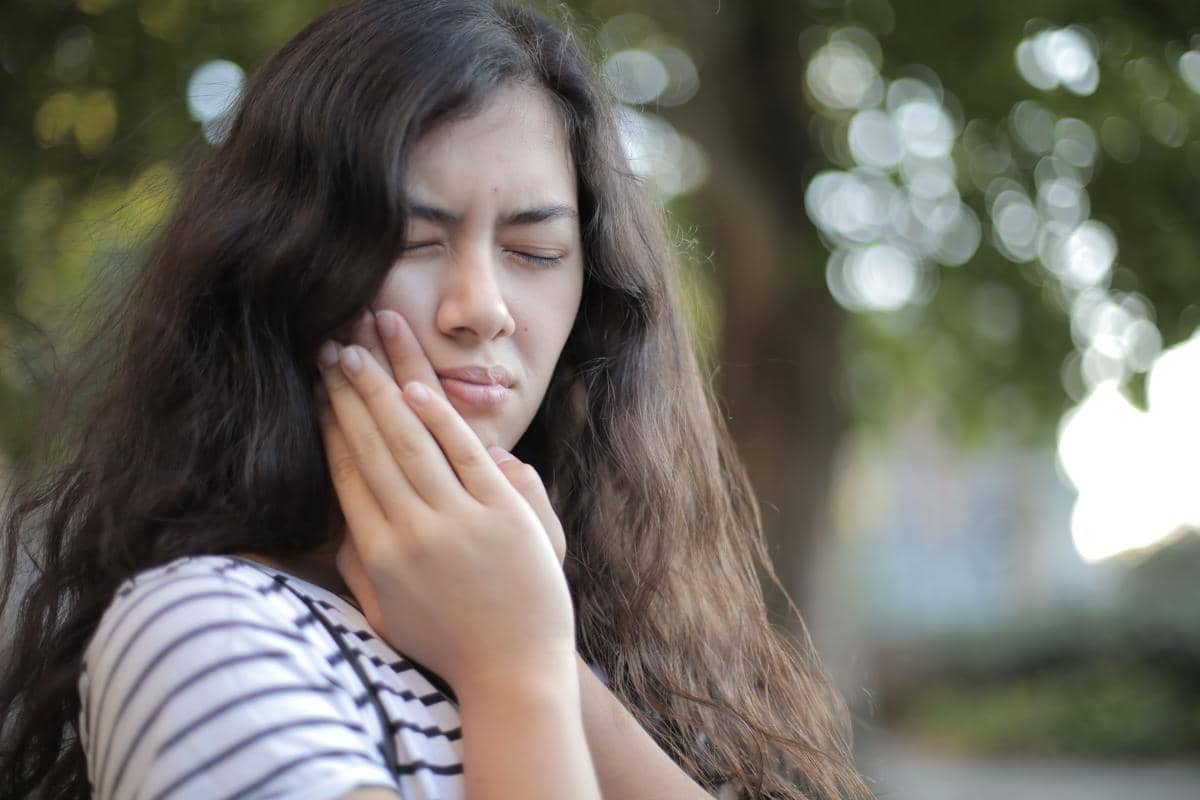 Penyebab Gigi Ngilu Padahal Tidak Berlubang dan Cara Mengatasinya