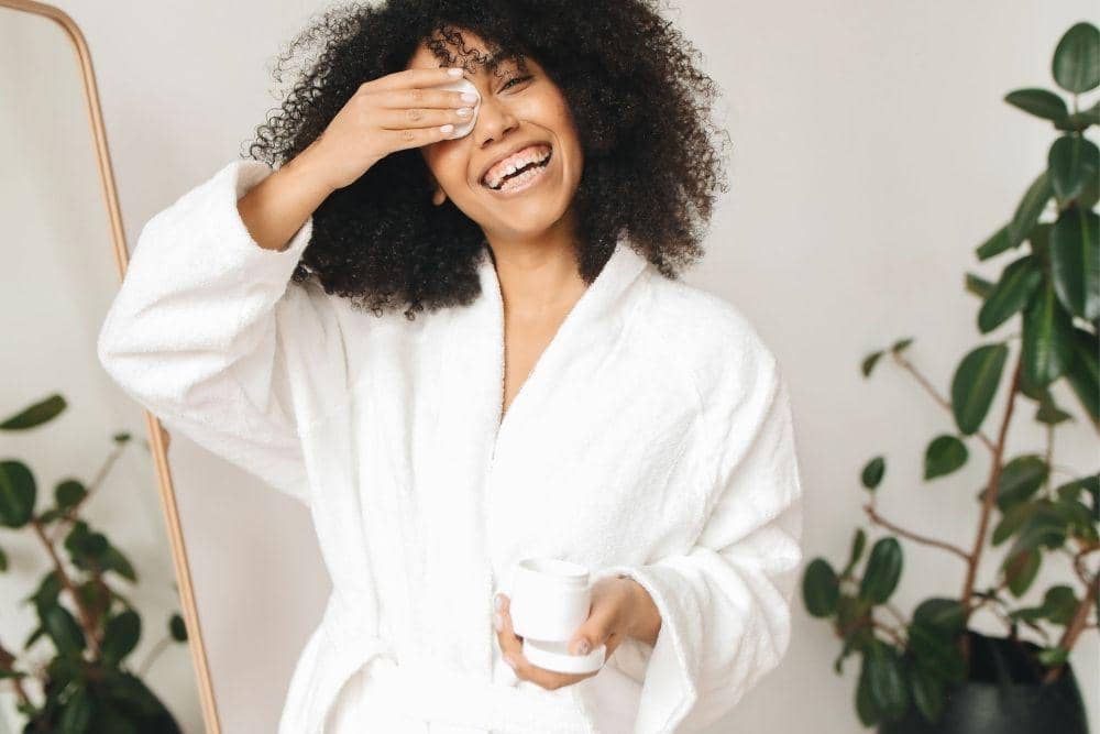 Cara Double Cleansing untuk Kulit Berminyak dan Berjerawat