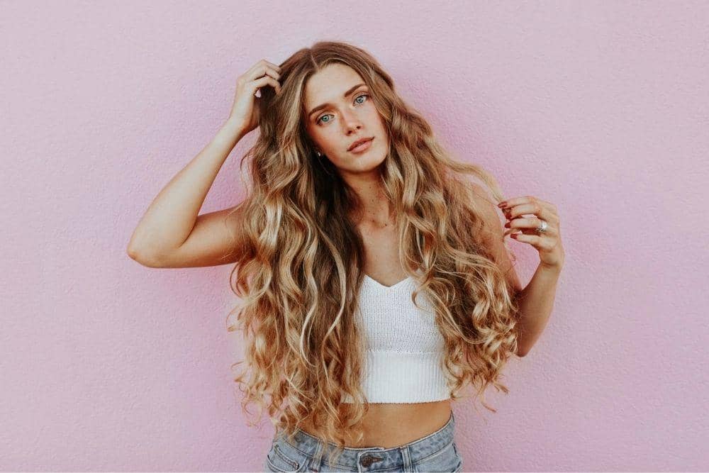 9 Rekomendasi Warna Rambut yang Bagus Untuk Perempuan Rambut Panjang