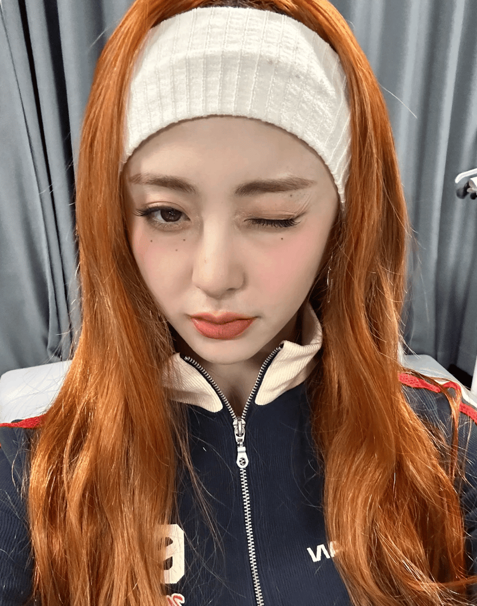 Huh Yunjin LE SSERAFIM
