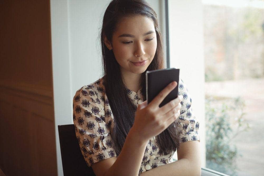 Ilustrasi menolak tawaran kerja melalui WhatsApp