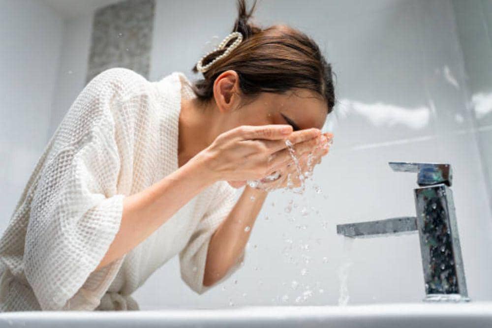Cara Double Cleansing Untuk Kulit Berminyak dan Kusam