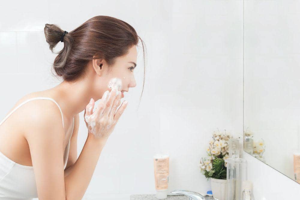 Cara Double Cleansing Untuk Kulit Berminyak dan Kusam