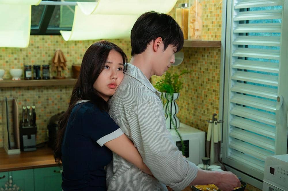 5 Fakta dan Sinopsis 'A Love Other Than Yours', Cinta Lama yang Hambar