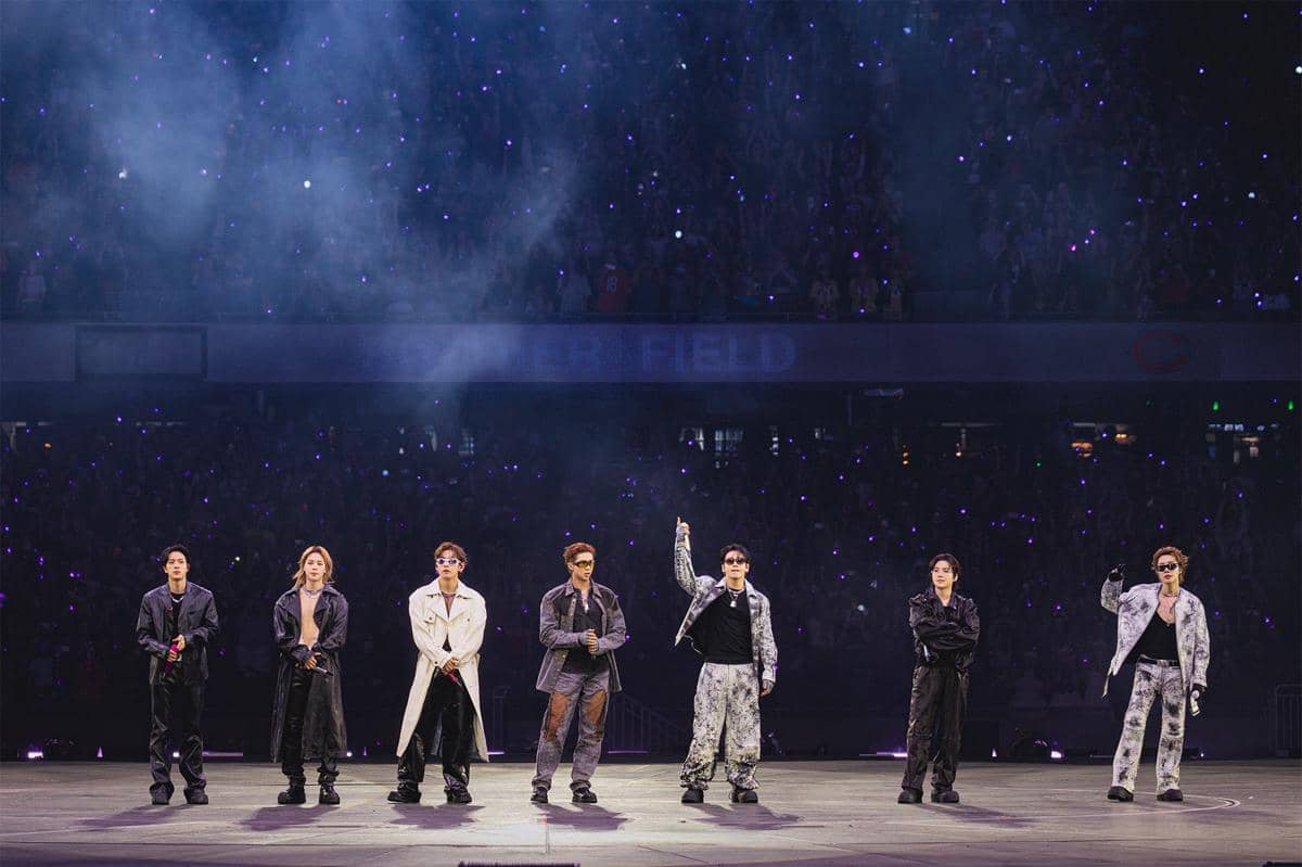 BTS Kenakan Tujuh Custom Look Diesel untuk World Tour 'ARIRANG' di Chicago