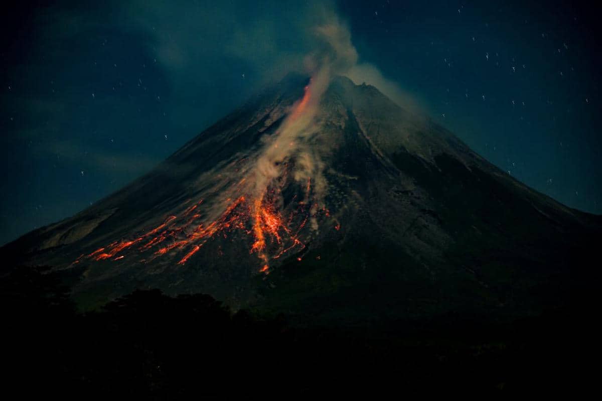 Mitigasi Gunung Meletus, Ini 7 Hal yang Harus Dipersiapkan