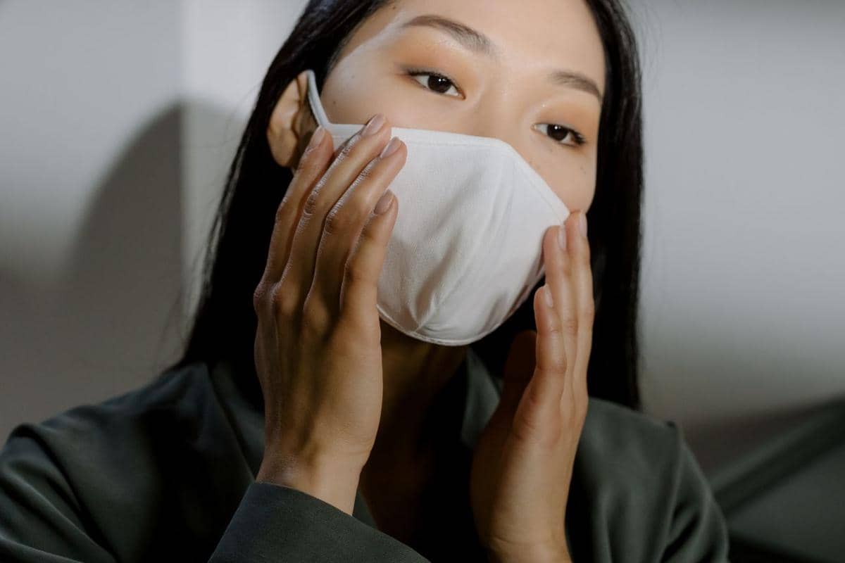 5 Skincare "SOS" Wajib Punya Saat Kualitas Udara Memburuk