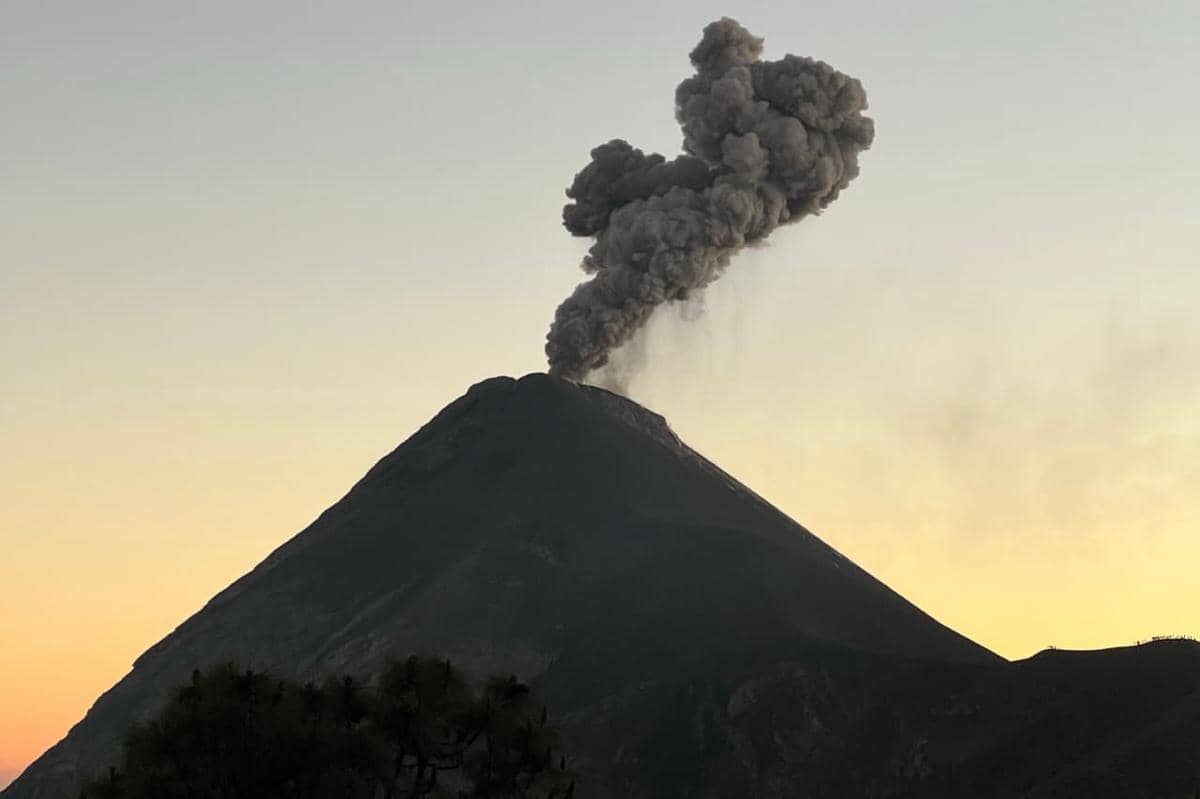 9 Arti Mimpi Gunung Meletus, Benarkah Pertanda Buruk?
