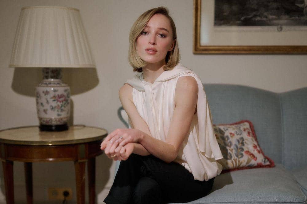 Profil Phoebe Dynevor