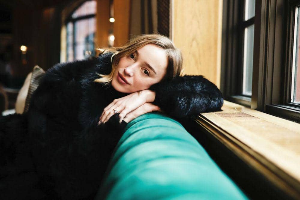 Profil Phoebe Dynevor