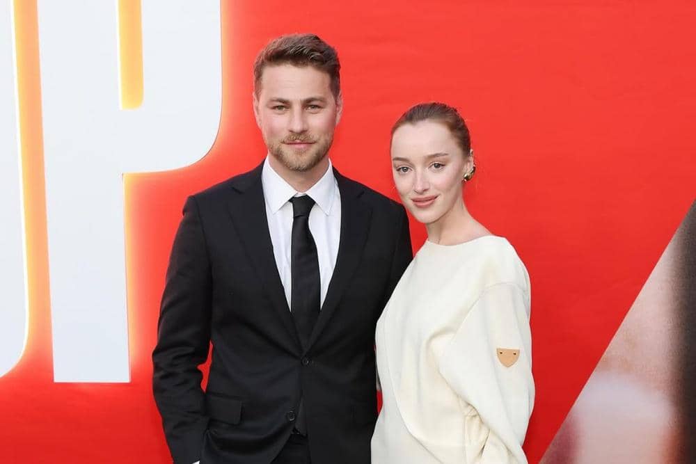 Phoebe Dynevor dan Cameron Fuller Resmi Menikah, Ini Faktanya!