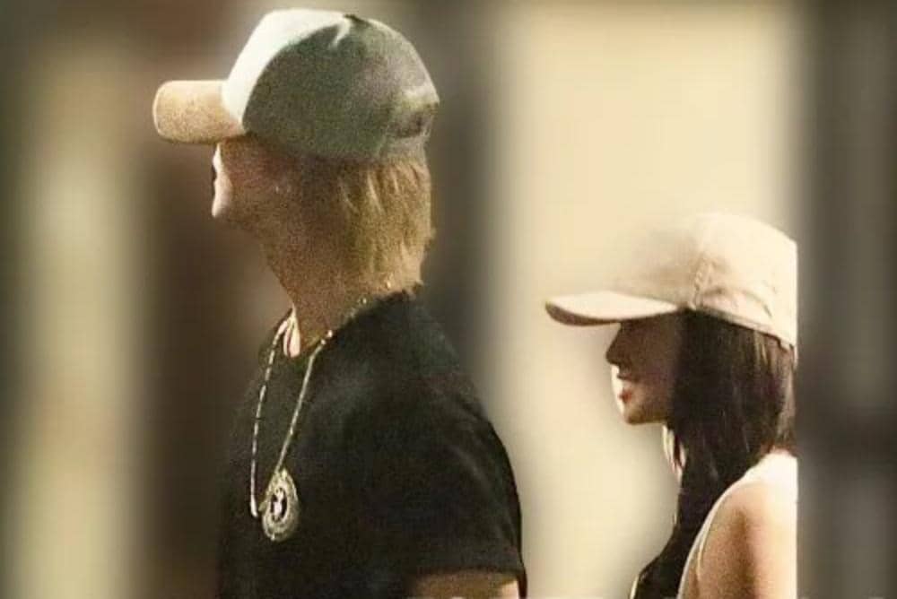 Erika Sawajiri dan Hashimoto Ryosuke
