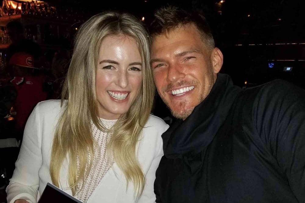 Alan Ritchson dan Istri Berpisah